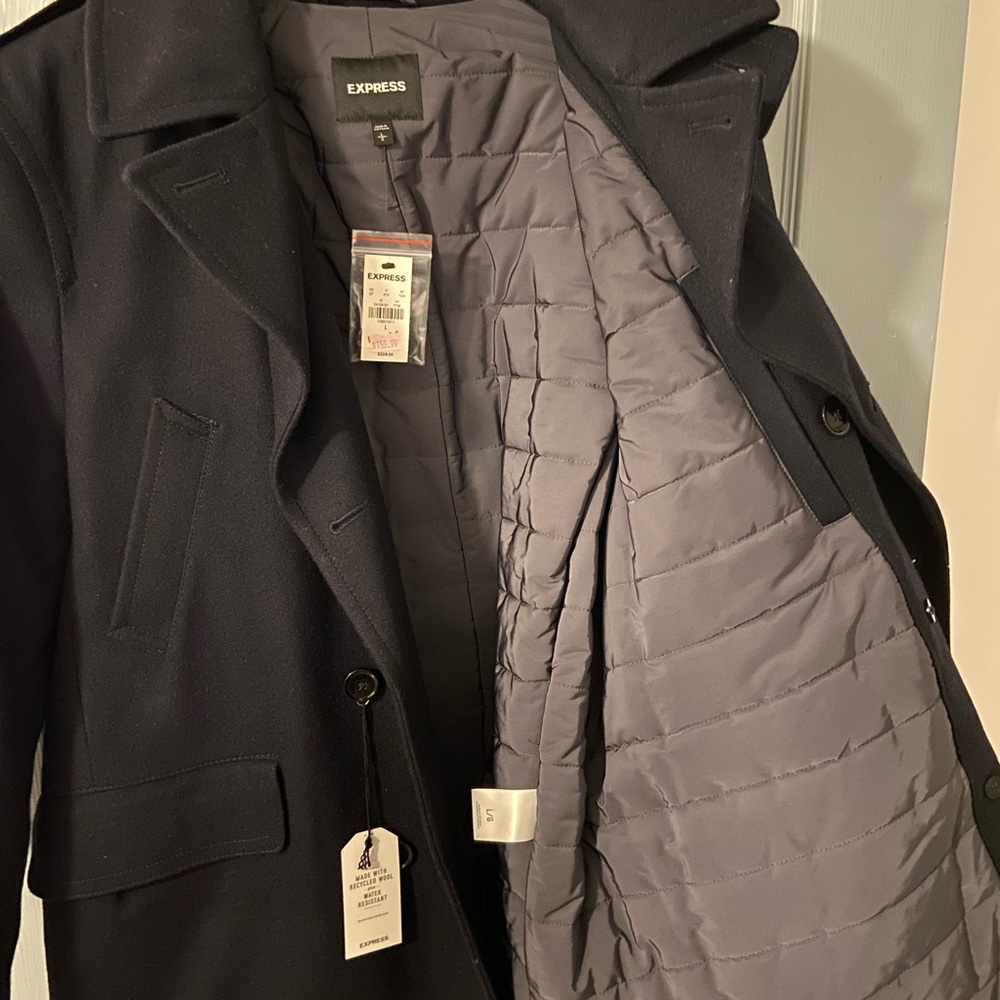 Men brand new Express Navy blue pea coat size large.